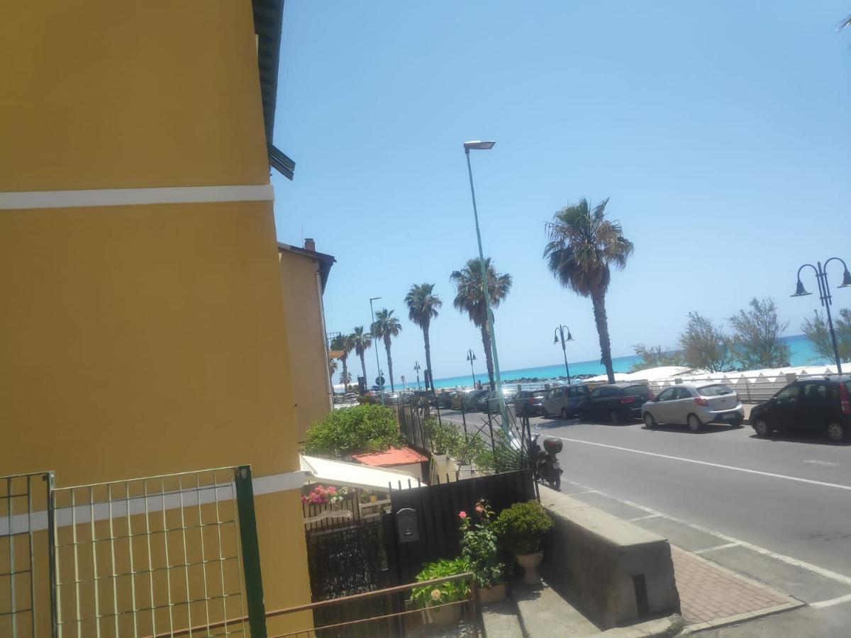 Tuffonelblu * Ventimiglia